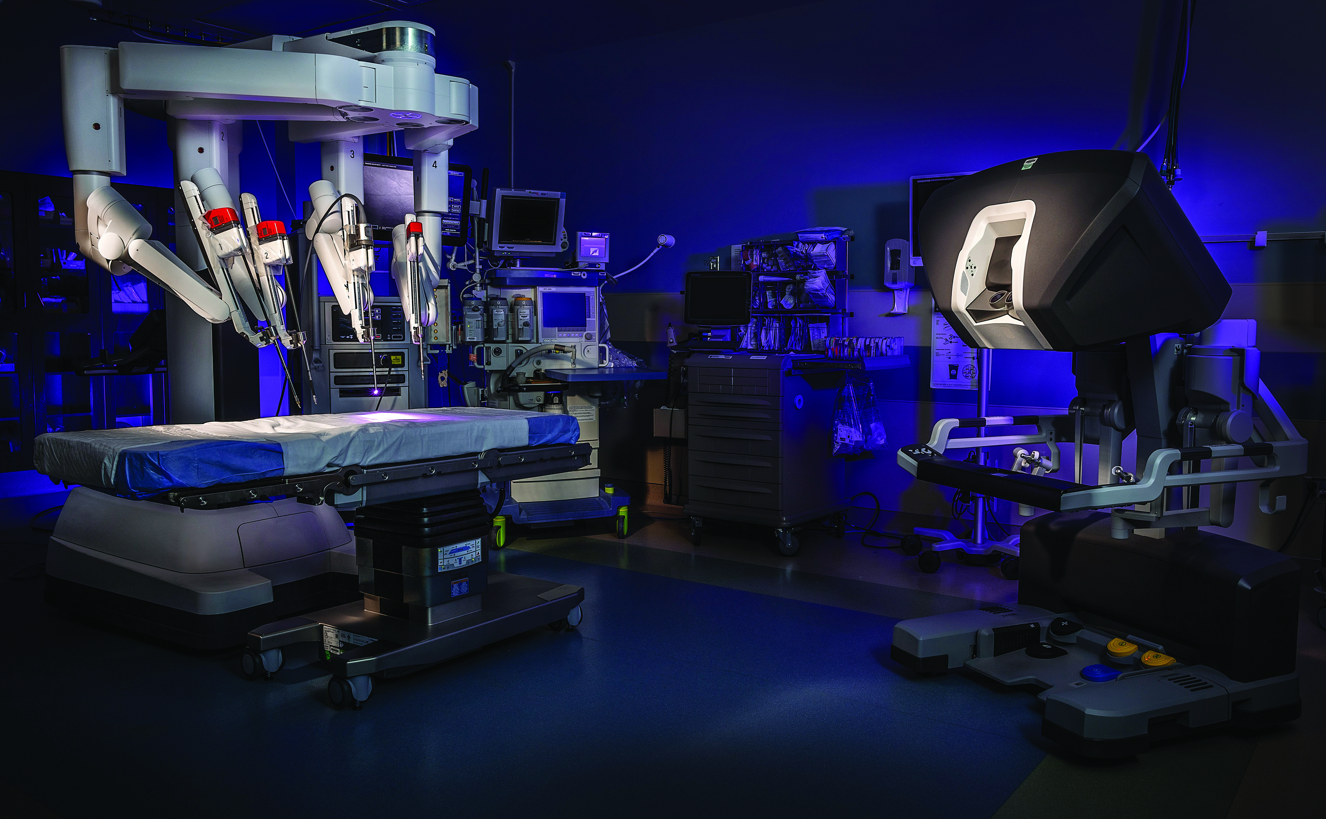 Quality technology. Advanced Technology. Роботическими хирургическими комплексами. Страшные роботизированные хирургические столы.